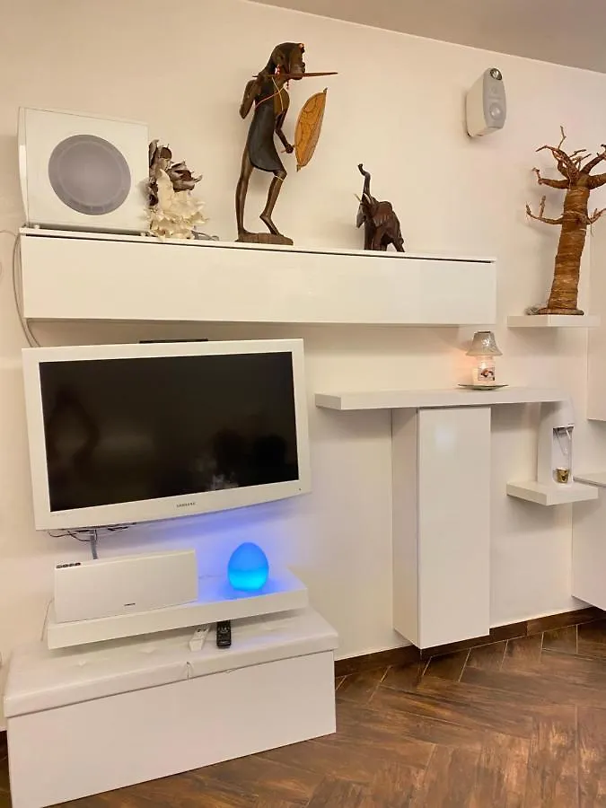 Il Vicolo Daire Comacchio 0*,  İtalya